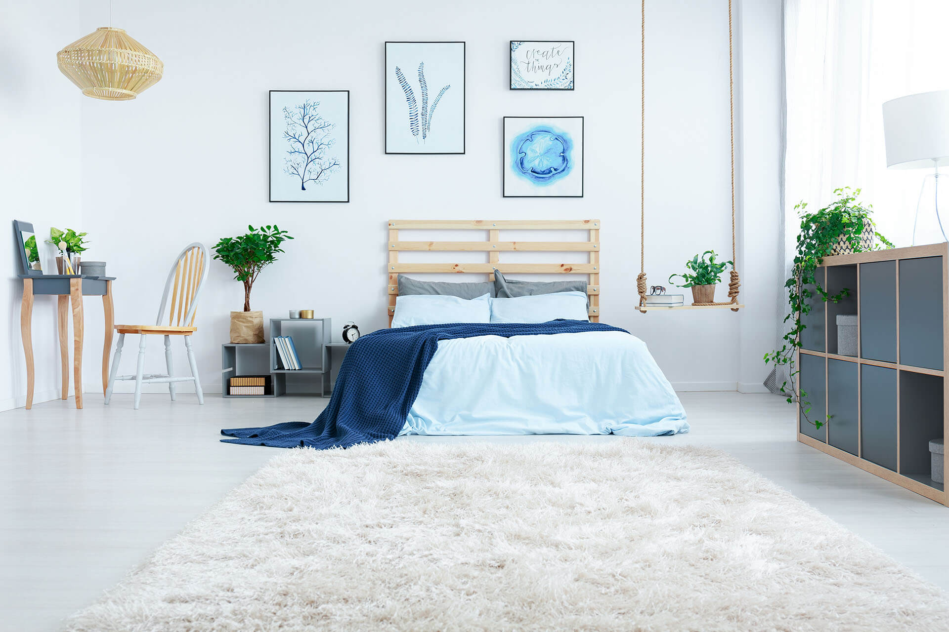new-design-bedroom-with-plants-P355JQW